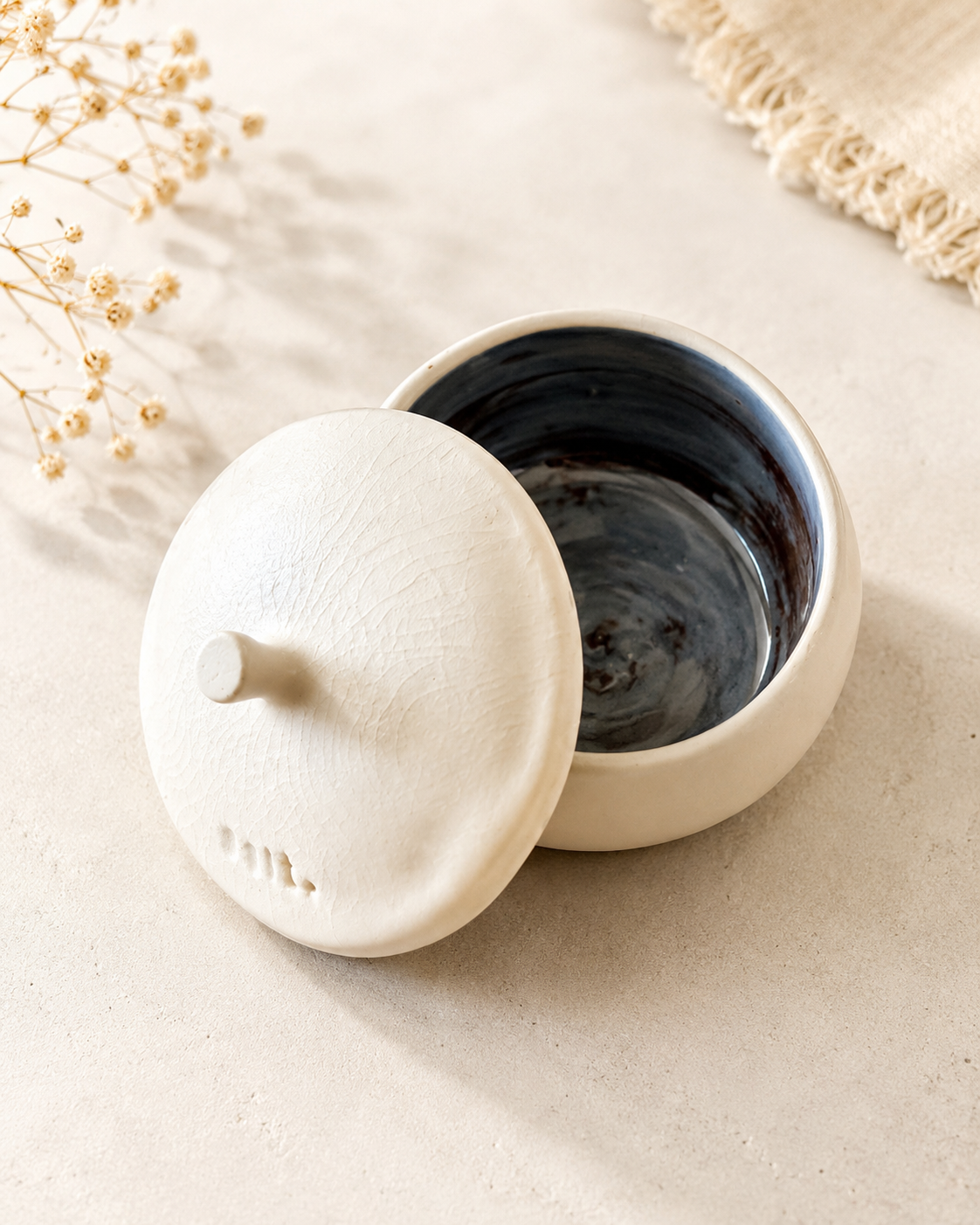 Salt cellar